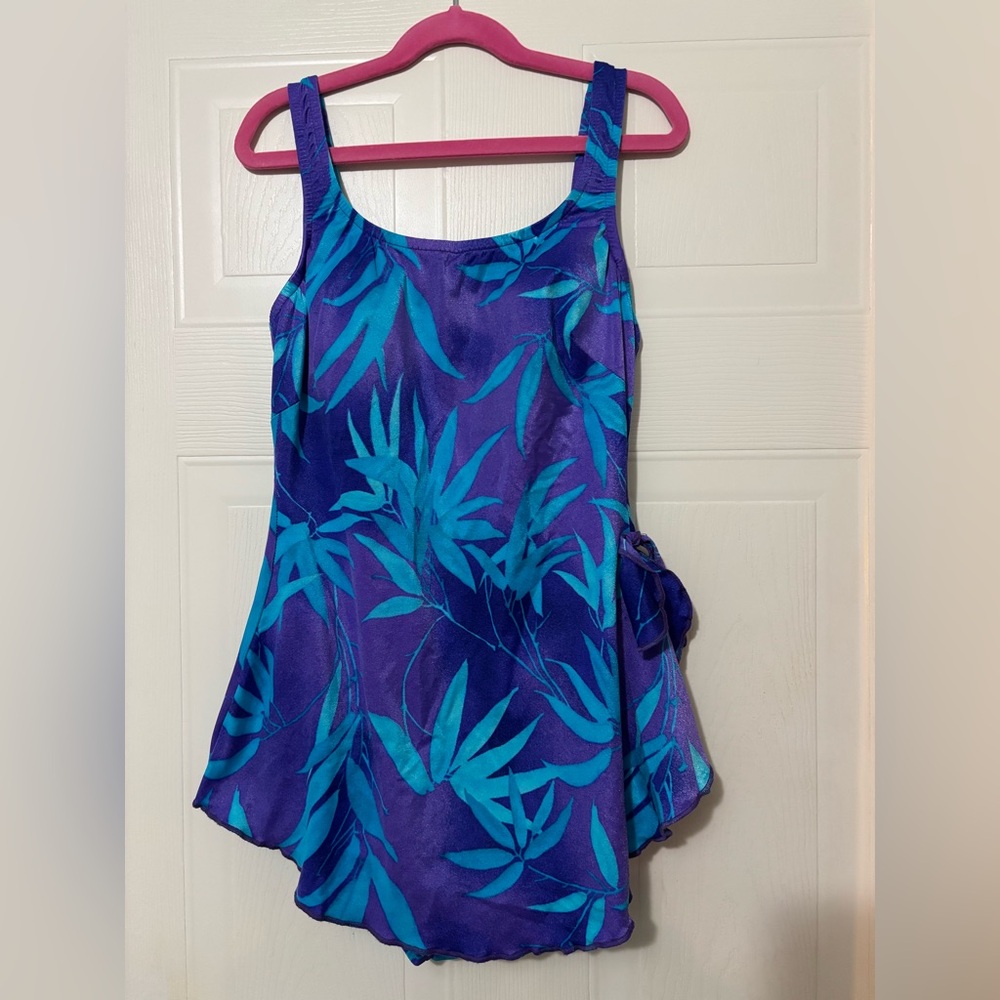 Vintage one piece swimsuit woman’s size 12